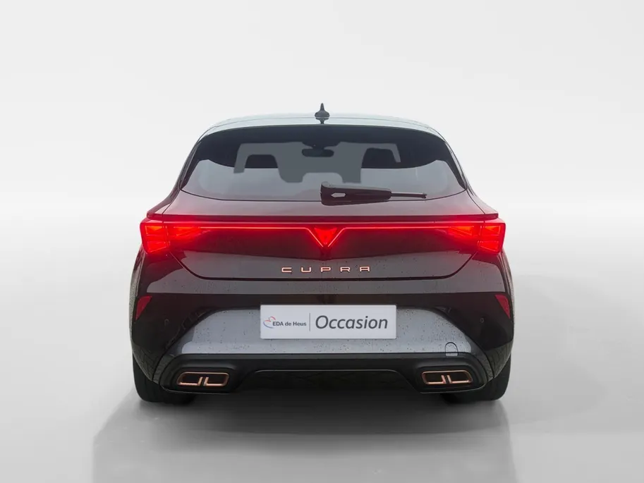 CUPRA Leon 1.5 TSI e-Hybrid Business | Automaat | BTW | Camera | Stoel/Stuurverwarming | Adaptief Cruise Control | Dodehoek Detectie | Climate Control | DAB | Navigatie | Full Led | Keyless