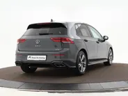 Volkswagen Golf 1.5 eTSI 130pk DSG R-Line · Apple/Android Car Play · P-Sensoren · Navigatie · Sfeerverlichting · 17 Inch · Garantie t/m 12-02-2028 of 100.000km