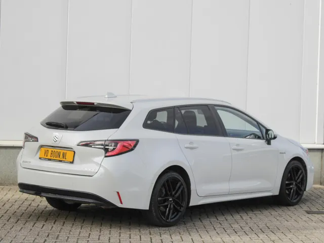 Suzuki Swace 1.8 Hybrid Style | Cruise | Carplay/Android | Camera | Trekhaak