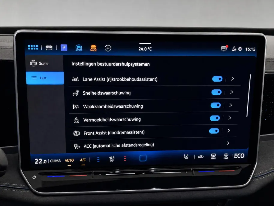 Volkswagen Passat Variant 1.5eHybrid 200kW/272PK R-Line Black Style · Panoramadak · Leder · Trekhaak · 360°Camera · Garantie t/m 24-08-2030 of 100000km.