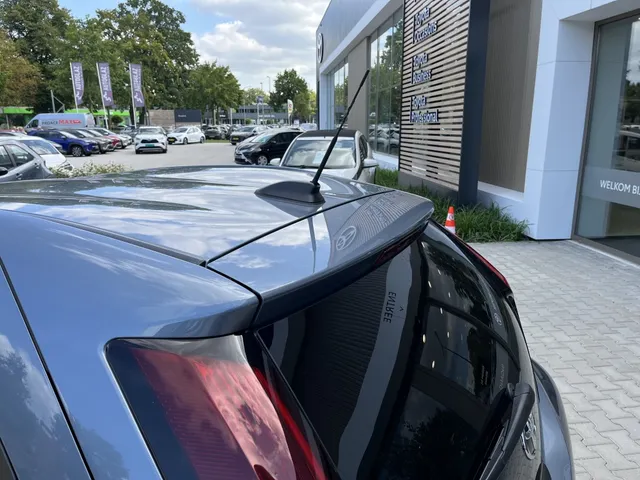 Toyota Aygo X 1.0 VVT-i Pulse | Stoelverw | Automatische Airco | Lichtmetalen