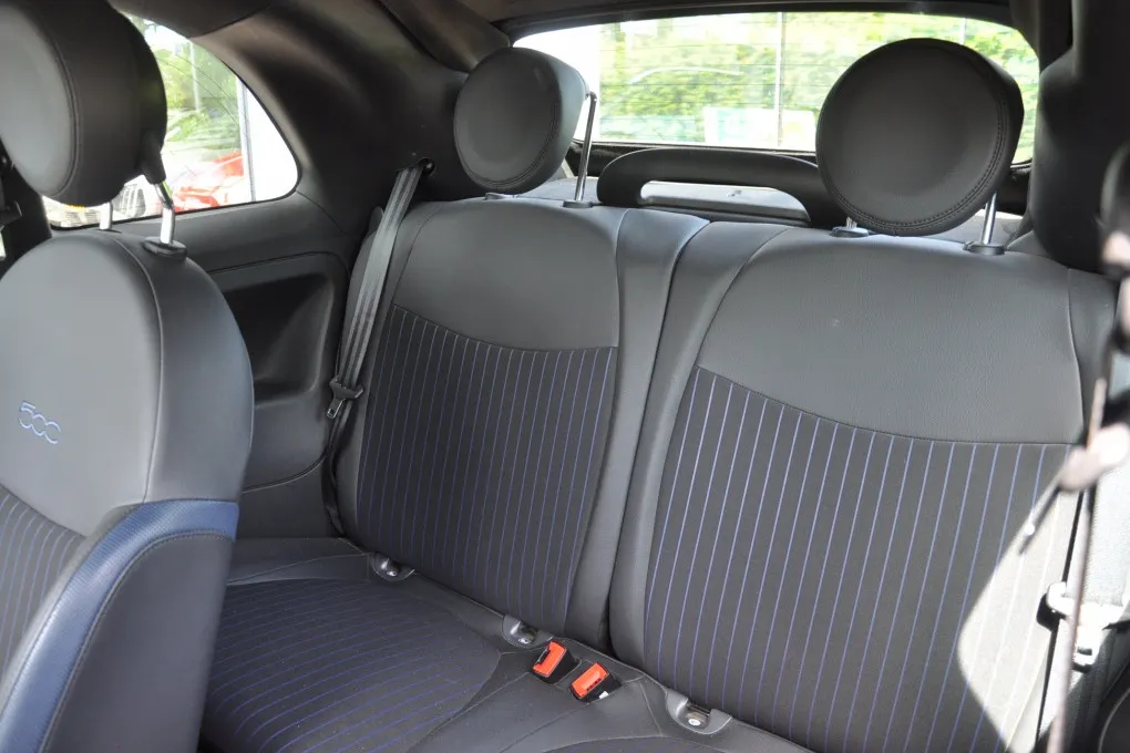 Fiat 500C 1.0 Hybr. Rockstar Clima All Seasons