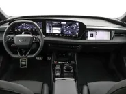 Audi A6 e-tron S edition 83 kWh 286 PK · Trekhaak elek. wegklapbaar · Zwarte lederen sportstoelen · Optiekpakket zwart