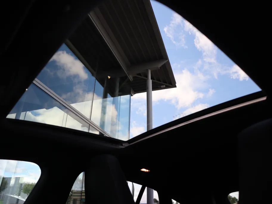 Mercedes-Benz CLA Shooting Brake 250e AMG Line Panorama dak l Stoelverwarming l Trekhaak