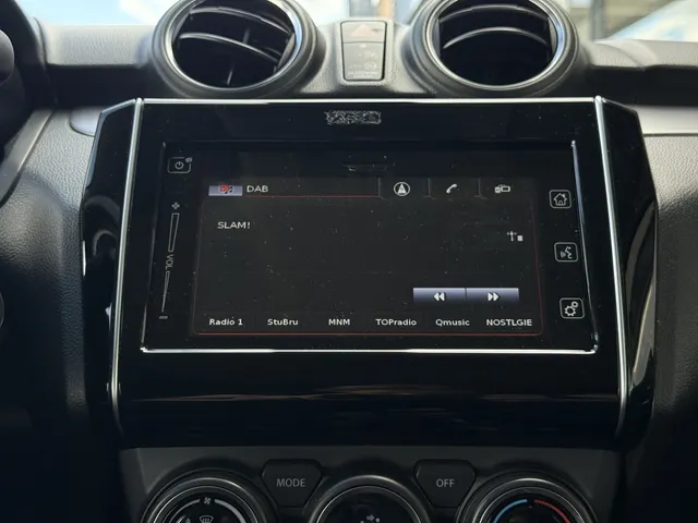 Suzuki Swift 1.2 Style Smart Hybrid Automaat | Bi-tone