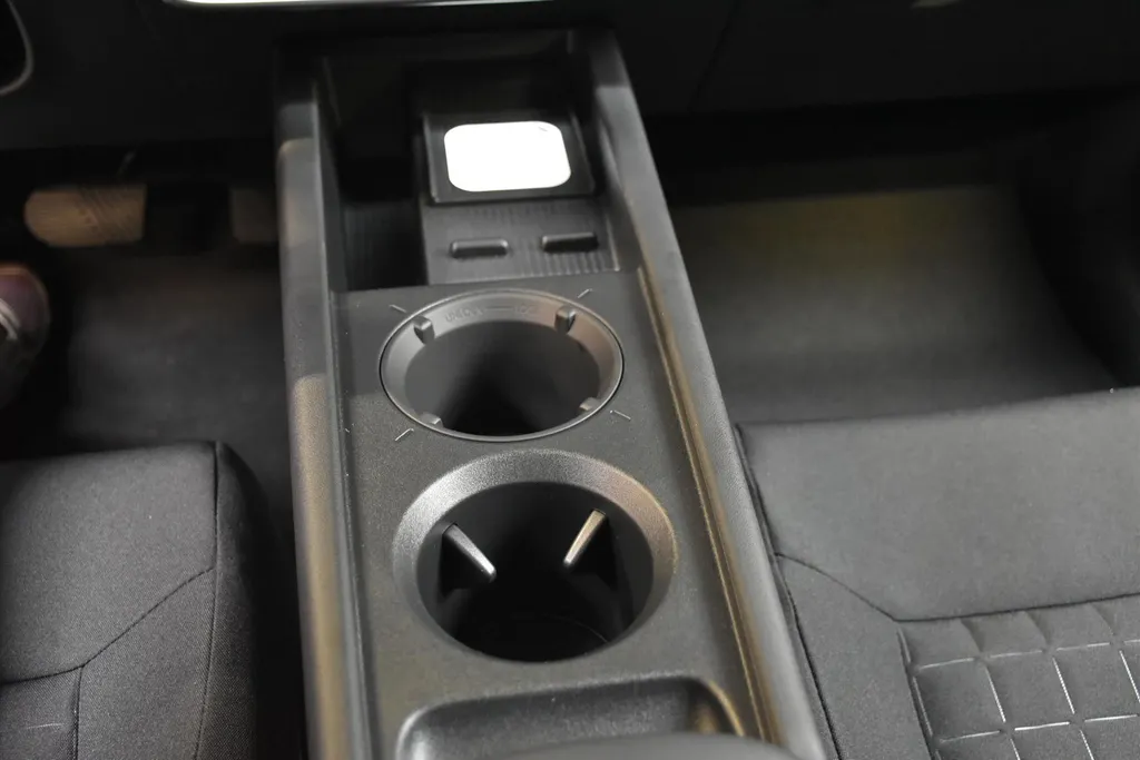 Hyundai IONIQ 3 42 kWh 147pk Vision I 750,= introductie voordeel