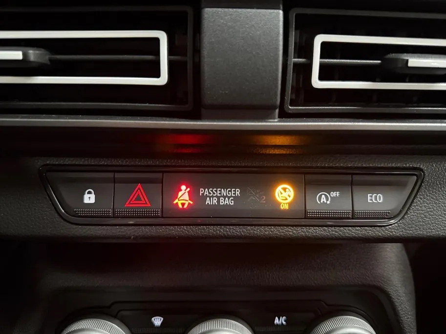 Dacia Sandero 1.0 TCe JOURNEY AIRCO APPLE CARPLAY ANDROID AUTO CRUISE CONTROLE APPLE CARPLAY ANDROID AUTO ZEER MOOIE AUTO