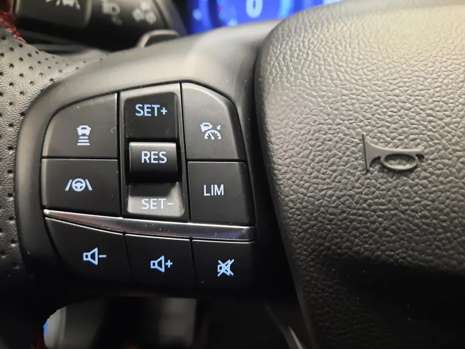 Ford Focus Wagon 1.0 EcoBoost 155 PK Hybrid ST Line X AUTOMAAT | Winter Pack | Adap. Cruise | Panoramadak |