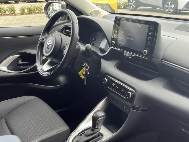 Toyota Yaris 1.5 Hybrid Active | Trekhaak | Camera | Stoelverwarming