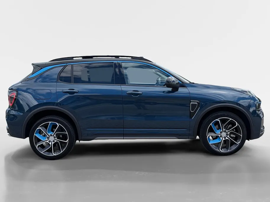 Lynk & Co 01 1.5 | Plug-in hybrid | 1800kg Trekgewicht | 69km Elek. Actieradius | Apple Carplay/Android Auto | BLISS | Panoramadak | 360° Camera | 12 Maanden BOVAG Garantie |