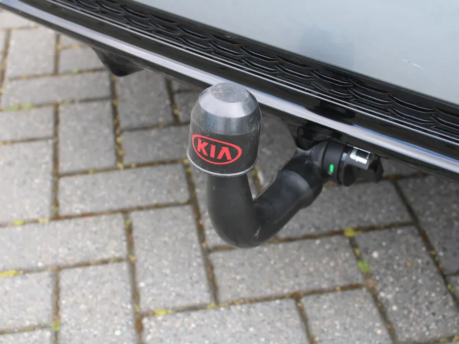 Kia Ceed Sportswagon 1.6 GDI PHEV DynamicPlusLine | Trekhaak | Stuur-/stoelverwarming | Plug-in | 16" LM | Clima | Camera | Cruise adapt. | Navi | LED |
