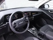 Kia Niro EV DynamicPlusLine 64.8 kWh | 17' LM | Schuif / Kantel dak | Navi | Cruise | Airco | Camera | 17% bijtelling |