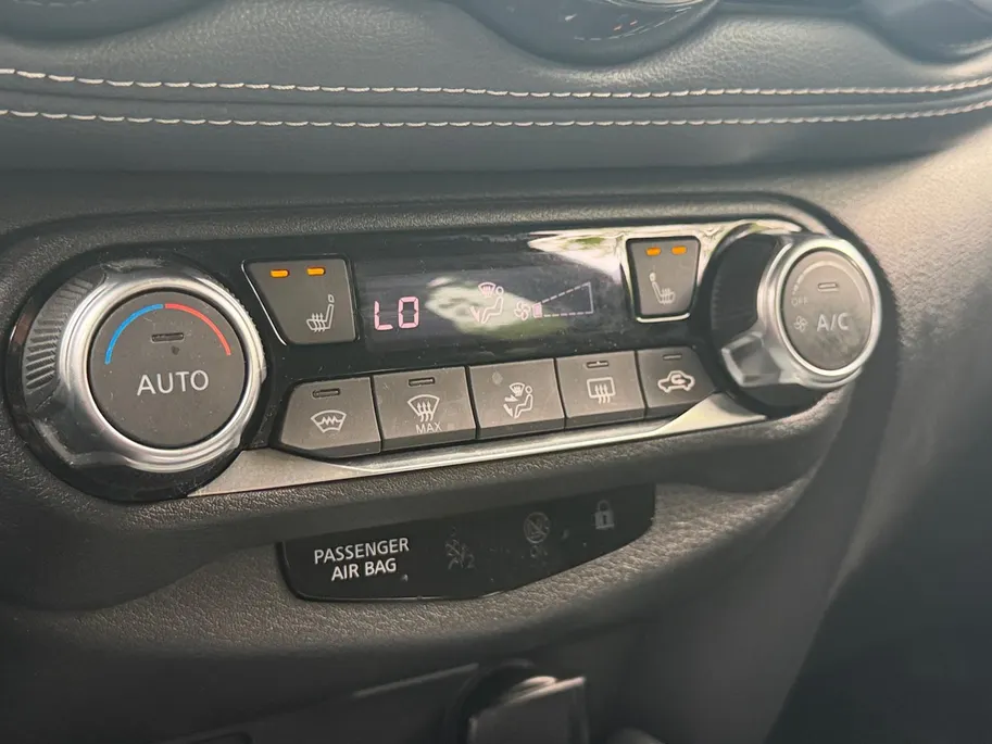 Nissan Juke 1.0 DIG-T N-Connecta AUTOMAAT | 12 MAANDEN GARANTIE | STOELVERWARMING | NAVIGATIE | CLIMATE CONTROL