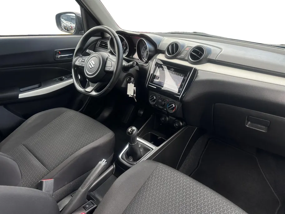 Suzuki Swift 1.2 Select Smart Hybrid | SPORT UITLAAT | SIDE SKIRTS | SPOILER | 17' VELG |