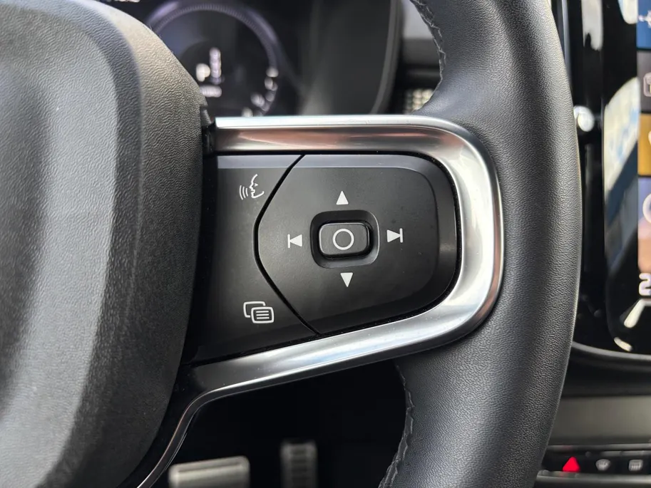 Volvo XC40 1.5 T4 Recharge Inscription | Adapt. Cruise Control | Achteruitrijcamera | Elekt. Achterklep | Apple Carplay/Android Auto |