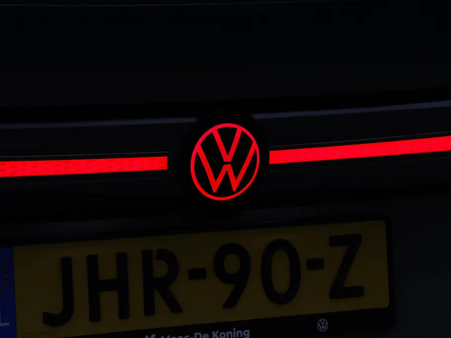 Volkswagen ID.7 Pro Limited Edition 77 kWh accu 286 pk · Achteruitrijcamera · Draadloze telefoonverbinding · LEDER INTERIEUR -
