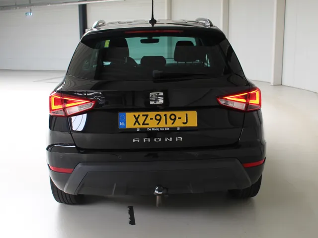 SEAT Arona 1.0 TSI Style Business Intense Navigatie | Camera | Climate Control | Inklapbare buitenspiegels