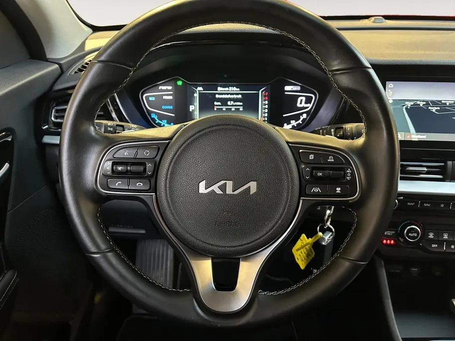 Kia Niro 1.6 GDi Hybrid DynamicLine | Apple Carplay / Android Auto | Navigatiesysteem | Licht + Regensensor | Parkeersensoren + Camera Achter | Climate Control | Cruise Control Adaptief | Rijstrooksensor + Correctie