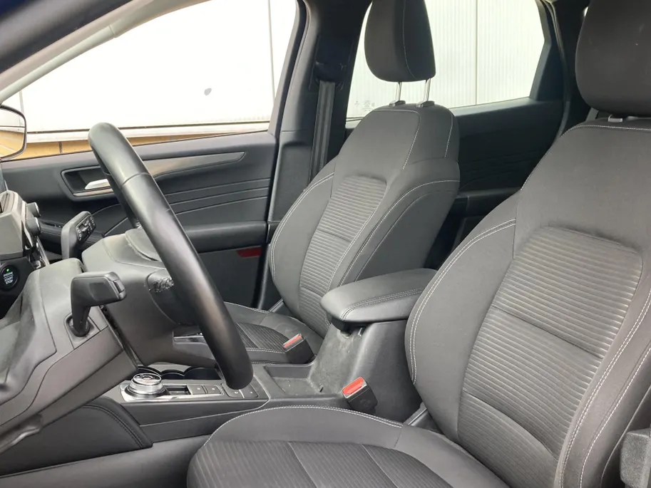 Ford Kuga 2.5 PHEV 225 pk Titanium Navigatie - Bliss Elektrische achterklep - Winter Pack- Elektrisch inklapbare trekhaak