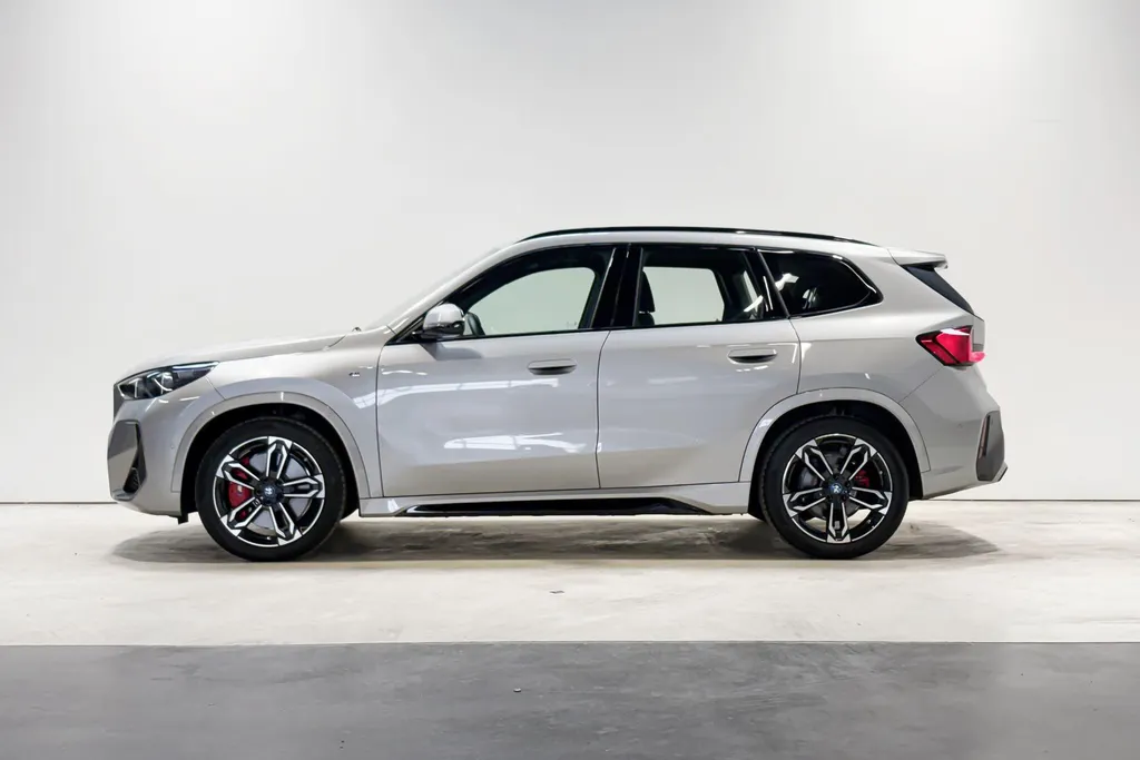 BMW iX1 eDrive20 67 kWh