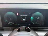 Hyundai Kona 1.6 GDI HEV Premium Sky | Schuif-/kantel dak | Navigatie | Apple Carplay/ Android Auto | Stoelventilatie | Stuur/ Stoelverwarming |