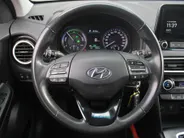 Hyundai Kona 1.6 GDI HEV Comfort | Trekhaak | Camera | 16' LM | Cruise adapt. | Navi | Apple Carplay/Android Auto | Clima | All seasons |