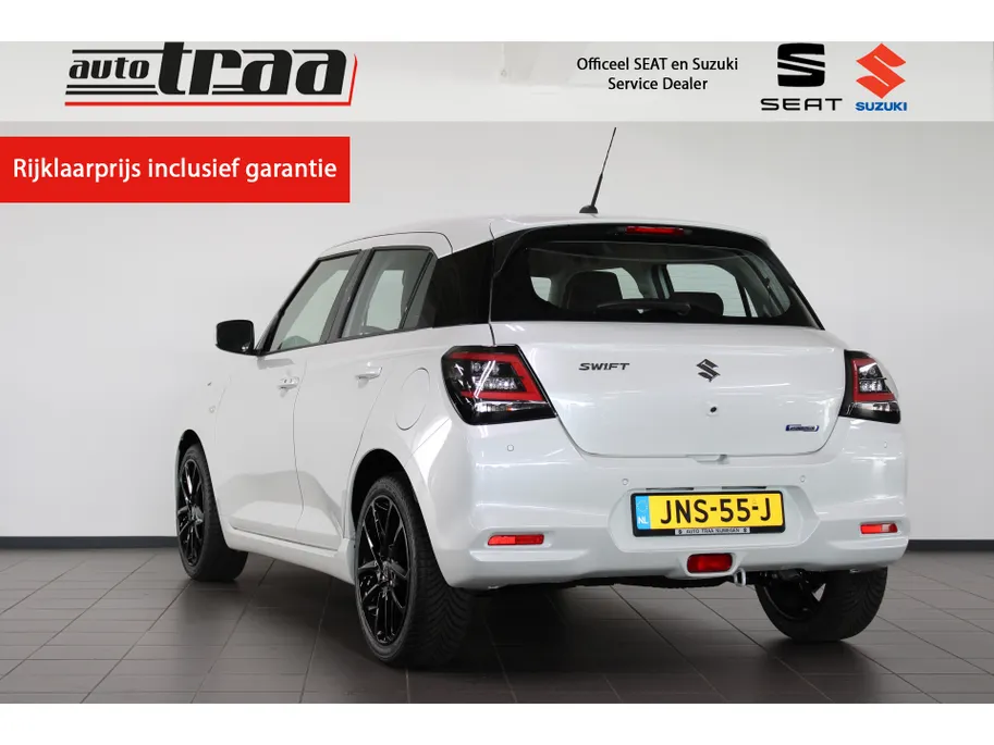 Suzuki Swift 1.2 Comfort Smart Hybrid / Navigatie / Keyless / Camera / 17'' LMV / All season banden /