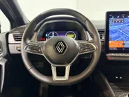 Renault Captur 145PK E-Tech full hybrid techno Automaat | 1ste Eigenaar | Google Built-in | Apple Carplay/Android Auto | Camera | Parkeersensoren | Lichtmetalen Velgen | LED Lampen | Digitale Cockpit | Licht & Regen Sensor | Armsteun |