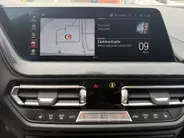 BMW 1 Serie Limousine 118i Sport Line Apple/Android draadloos | Automaat | Climate Con