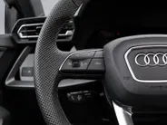 Audi A3 Sportback 40 TFSIe S-Tronic 204 pk S Edition · Panoramadak · Camera · HUD Head-up display · SONOS · Ambient light Pro · Elek. Achterklep · 18 inch · Garantie t/m 07-08-2030 of 100.000km