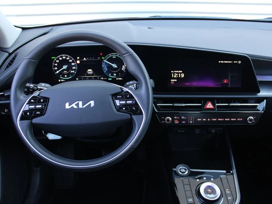 Kia Niro 1.6 GDi Hybrid DynamicLine | Camera | Cruise adapt. | Clima | 16' LM | Navi | Keyless |