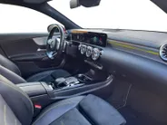 Mercedes-Benz A-Klasse 250 Premium Plus | AMG Pakket | Panoramadak | Achteruitrijcamera | Stoelverwarming | 12 maanden garantie! |