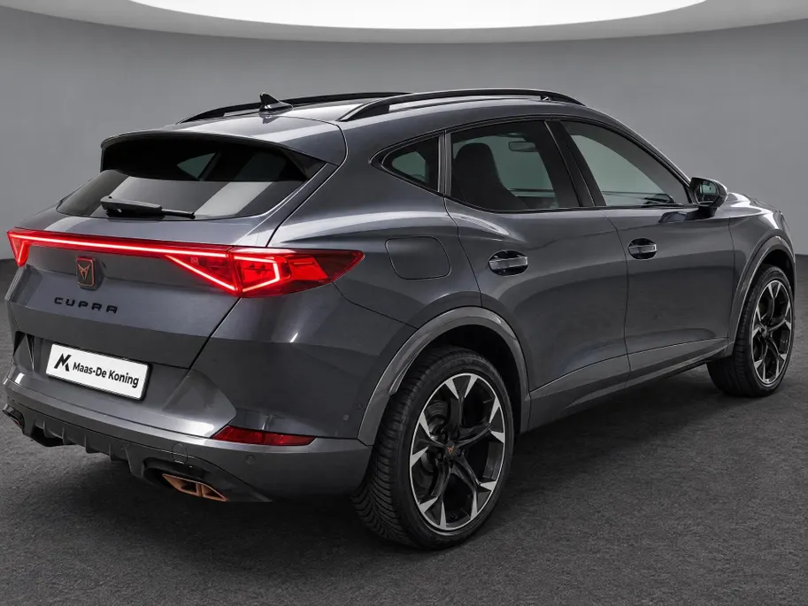 CUPRA Formentor 1.4e-Hybrid 180kW/245PK VZ · Panoramadak · Camera · Navigatie · Apple/Android Car Play · Stuur -& Stoelverwarming