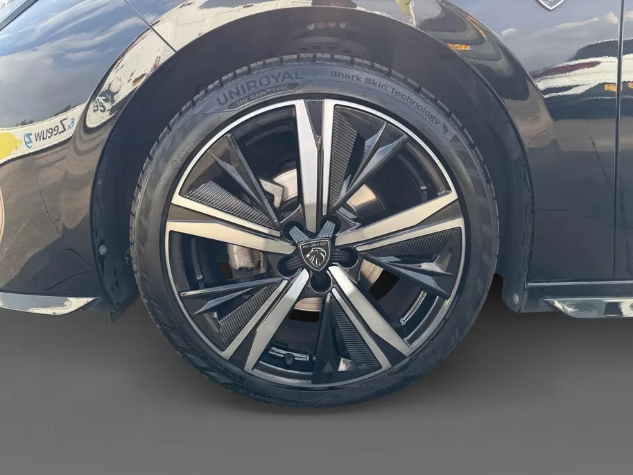Peugeot 308 130PK PureTech GT Pack Business Automaat | Focal Audio | 360 Camera | Climate Control | Digital Cockpit | Navi | Apple CarPlay/Android Auto | Adaptive Cruise Control | Lichtmetalen Velgen | Licht & Regen Sensor |