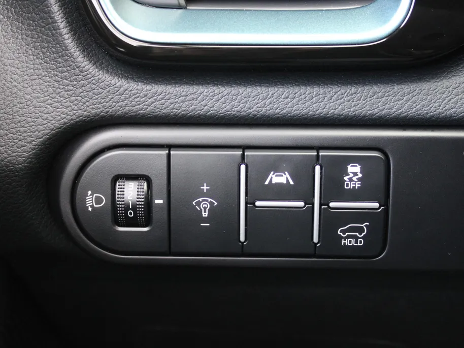 Kia Ceed Sportswagon 1.0 T-GDi MHEV Design Edition | Stuur-/stoelverwarming | Cruise adapt. | Camera | 16' LM | Dodehoekdetectie | JBL audio | LED |