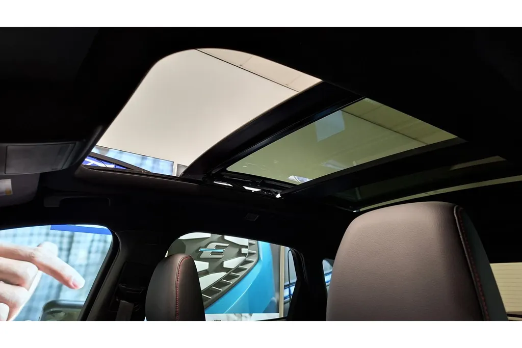 Ford Kuga 2.5 PHEV 225PK ST-Line X | Panoramadak | Trekhaak | Winter Pack | Adap. Cruise | HUD |