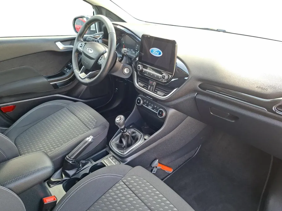 Ford Fiesta 1.0 EcoBoost Titanium | NL-Auto | 1e Eigenaar | Adaptieve Cruise Control | Camera | Dode hoek identificatie | Parkeersensoren voor en achter | Apple Carplay / Android Auto | Climate Control | Lichtmetalen velgen