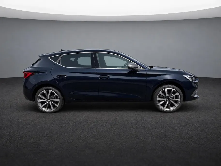 SEAT Leon FR Business 1.5 TSI eHybrid 150 kW / 204 PK Hb | Safe & Driving Pack | Metallic Lak | 18'' Lichtmetalen Velgen | Herwaardering!!
