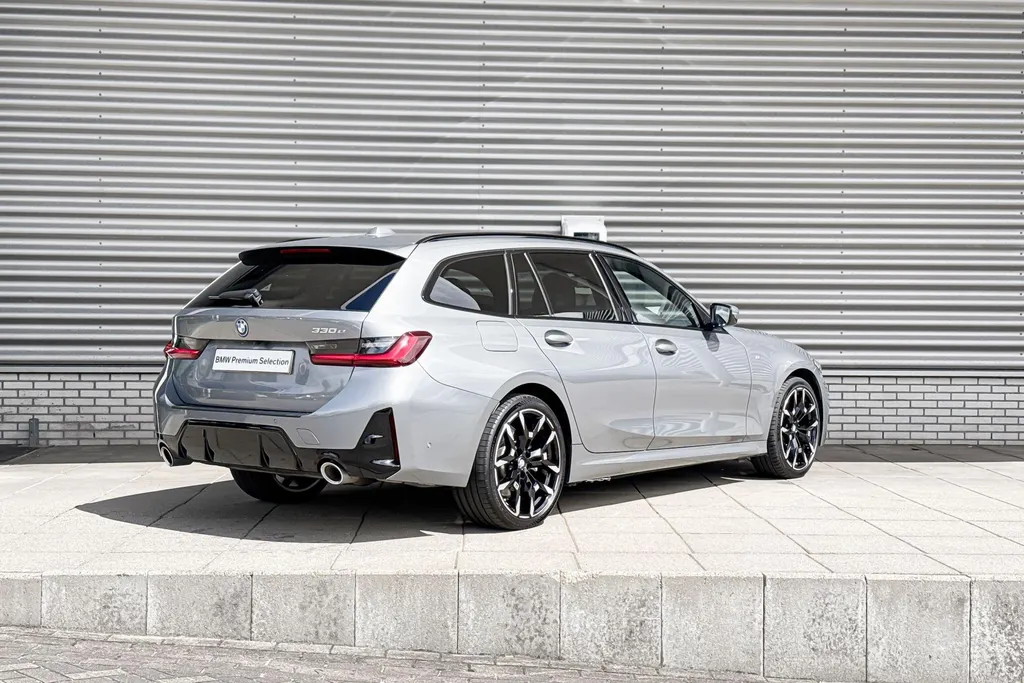 BMW 3 Serie Touring 330e