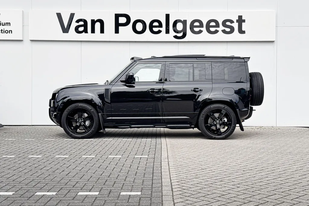 Land Rover Defender 110 2.0 P300e 110 X-Dynamic HSE