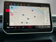 Volkswagen ID. Buzz Pro Bulli 86 kWh LWB 210kW/286PK · Panoramadak · Camera + Parkeersensoren · Apple/Android Car Play · Garantie t/m 01-11-2027