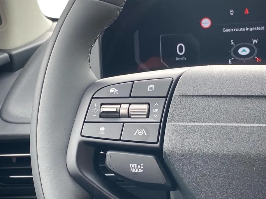 Kia EV6 Light Edition 63 kWh | VOORRAAD VOORDEEL NU €42.950,- | Direct leverbaar | Stoel+Stuur verwarming | Climate control | Navigatie | Parkeer camera achter | Parkeer sensoren voor en achter