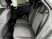 Ford Puma 1.0 EcoBoost Hybrid 125 pk ST-Line Navigatie - Apple Carplay/Android Auto - Winter Pack