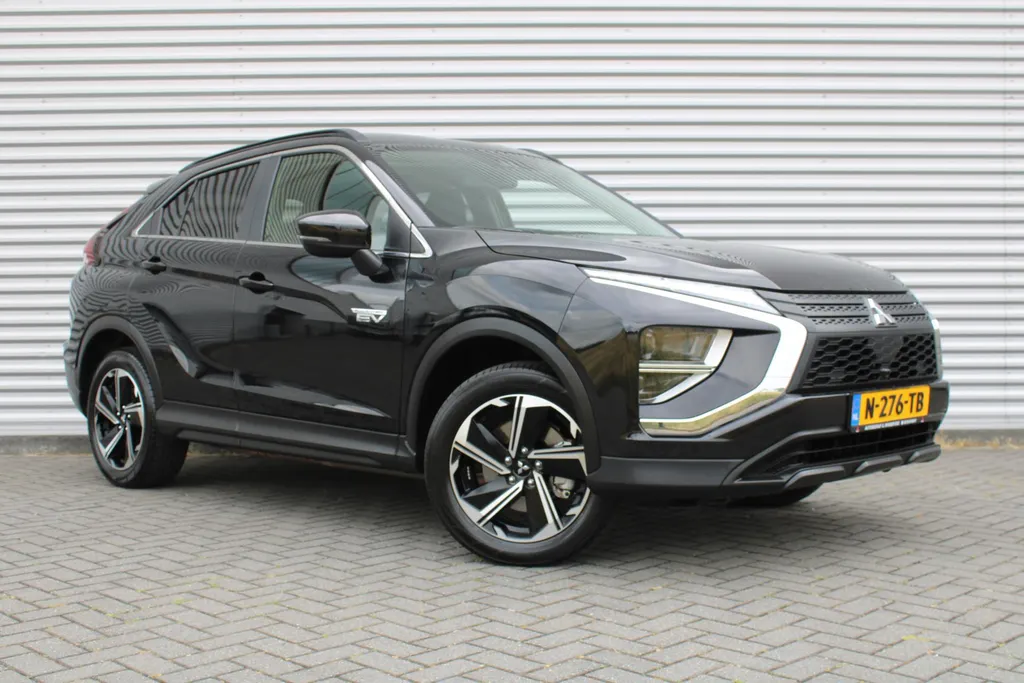 Mitsubishi Eclipse Cross 2.4 PHEV Intense | 18' LM | Clima | Keyless | Stoelverwarming | Cruise | Camera | Plug-in |