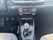 Kia Stonic 1.0 T-GDi MHEV DynamicPlusLine | Cruise Control | Climate Control | Camera | Navigatie | LM Velgen |