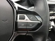 Peugeot 208 1.2 PureTech Allure | Climate | Cruise | Panodak | Parkeersensoren | navigatie | LM Velgen | Stoelverwarming |