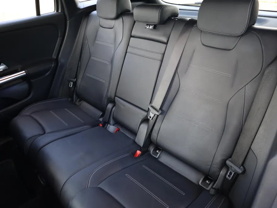 Mercedes-Benz GLA 250 e AMG Line l Stoelverwarming l Leder l Achteruitrij camera