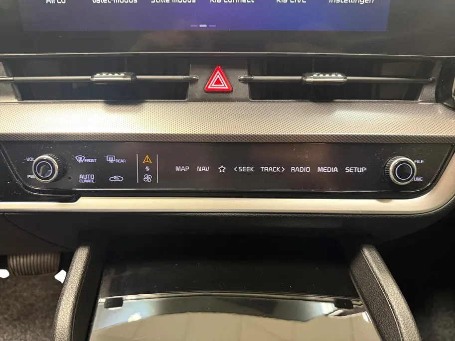 Kia Sportage 1.6 HYBRID | DARK EDITION | TREKHAAK | NL-AUTO |