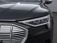 Audi e-tron 55 quattro edition 95 kWh 408pk · Panoramadak · 360 Camera · Afneembare Trekhaak · Lederen Bekleding · Elek. Stoelen + Geheugen Bestuurder ·