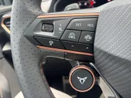 CUPRA Formentor 1.5 TSI e-Hybrid Business *NIEUW*Navi+Camera*Schuif/kanteldak*Adapt Cruise Control*Winter Pack*Trekhaak*Elekt.achterklep*Vol opties!